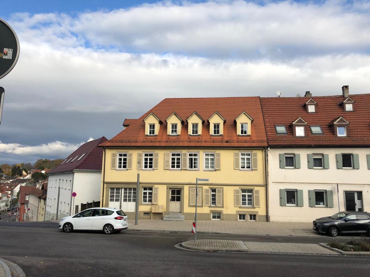 Zentraler Geht Es Kaum - In Koeniglicher Nachbarschaft! Ludwigsburg Esterno foto